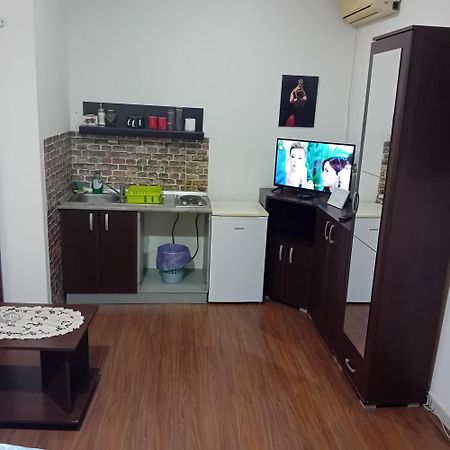 Apartment Viktor Stan Na Dan Šabac Exterior foto